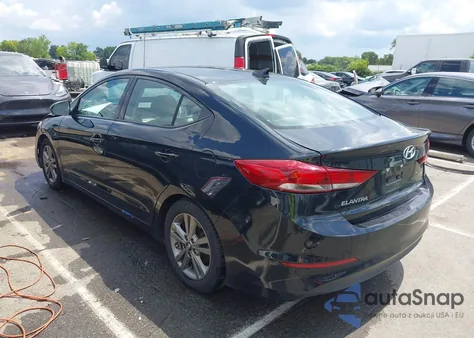 2018 Hyundai Elantra Value Edition z USA, uszkodzony, nr VIN 5NPD84LF8JH364110